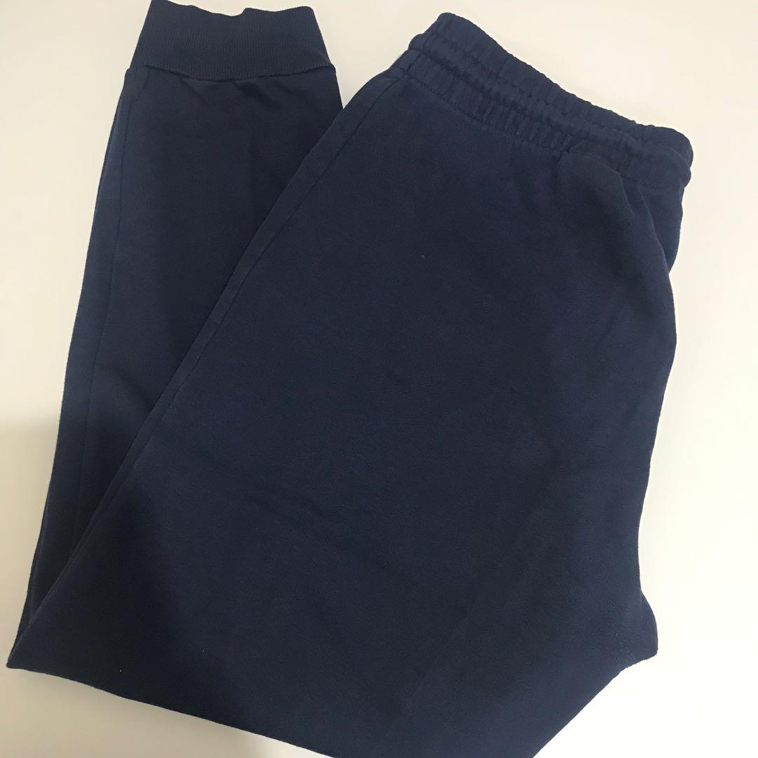 Training pants navy HnM for men, Fesyen 