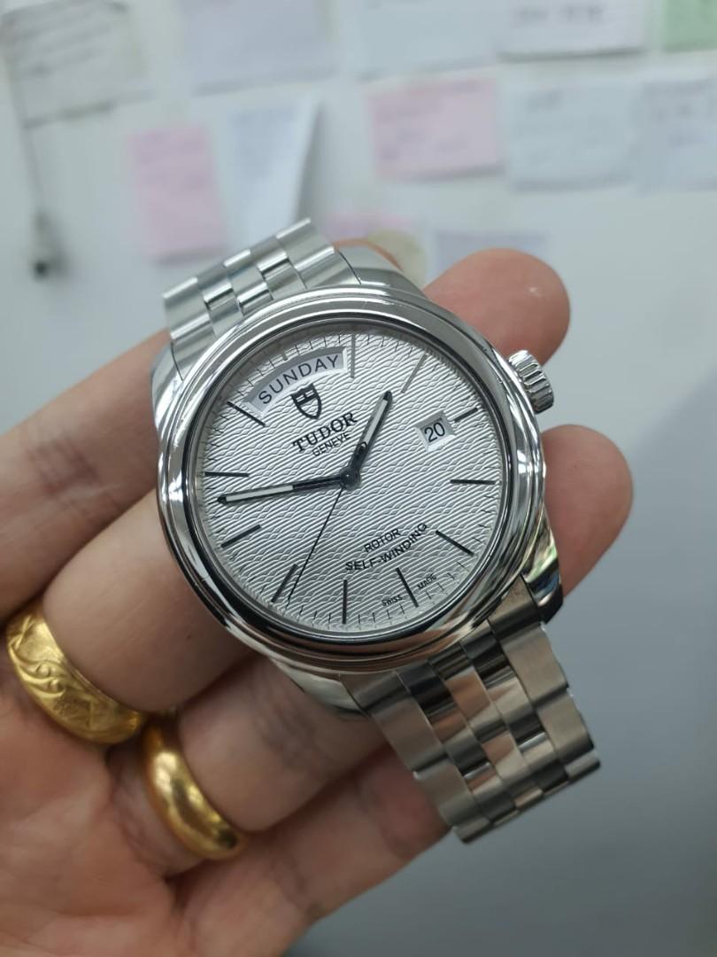 M56000 store