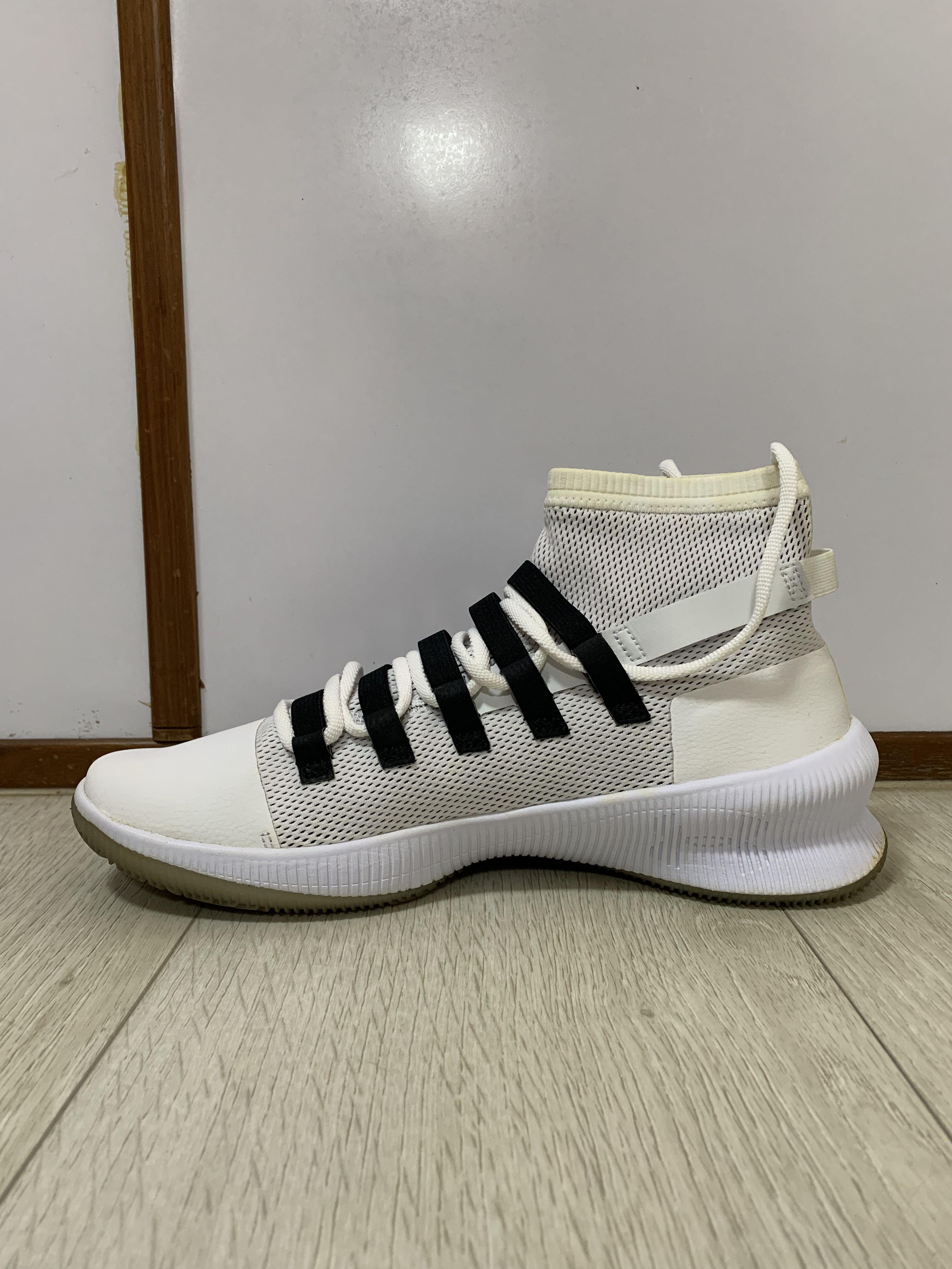Ua m deals tag high