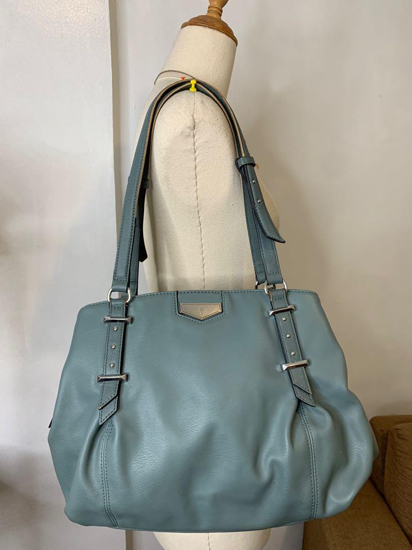 Vera wang shop shoulder bag