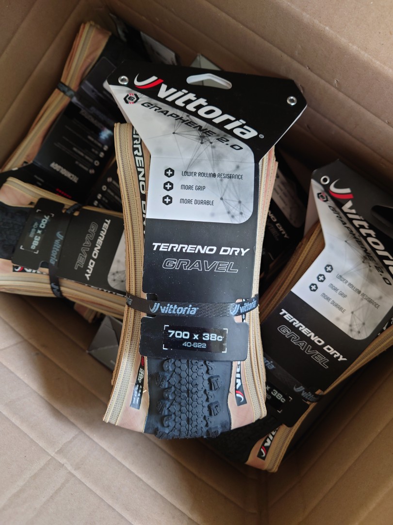 Vittoria Terreno Dry G2.0 700x38c Tubeless Ready Tan Wall Gravel Tyre ...