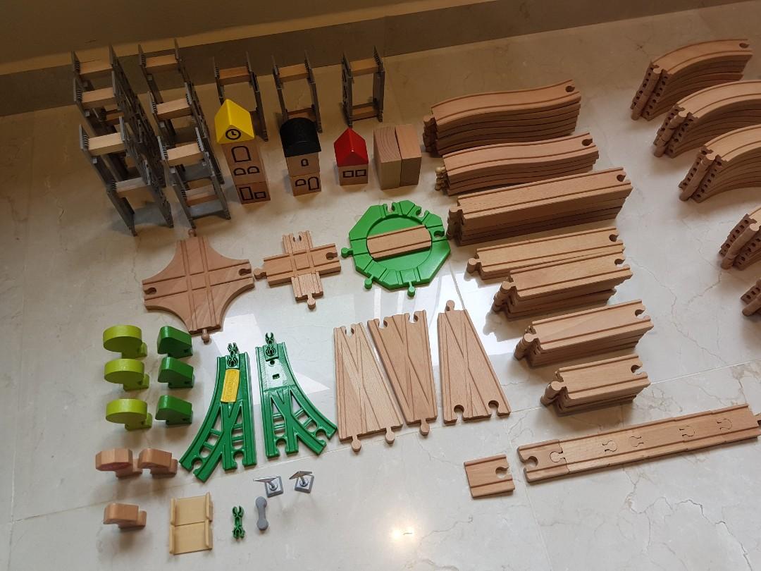 Wooden train set 150 pieces