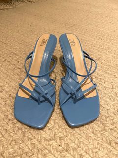 (Category: ) located in . Submitted by preloved_luxgoods (Listing ID 1145915645, Image 1). Description: .