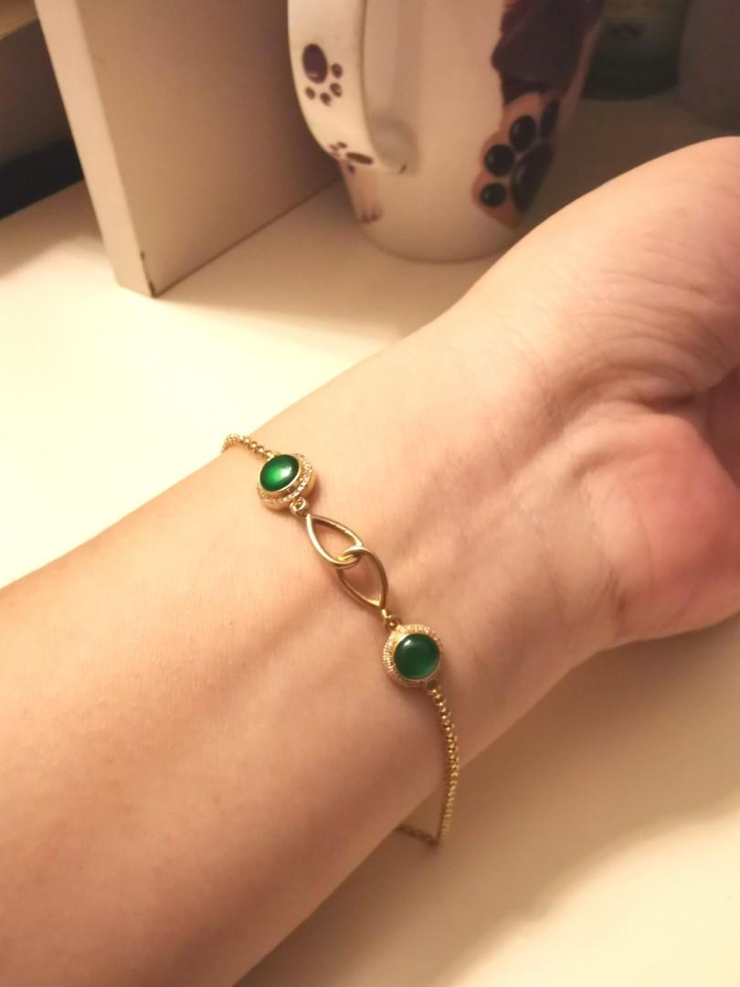 14K Yellow Gold Genuine Jade Hand Carved Bangle Bracelet | Regalia