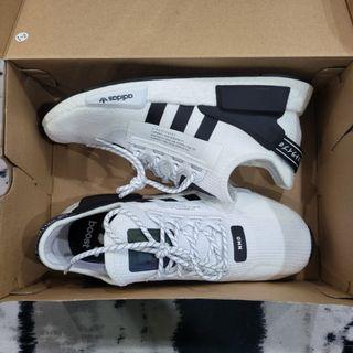 Adidas NMD R1 Triple Red US 10.5 UK 10 brand new 100% Authentic off white  palace supreme lv louis vuitton, Men's Fashion, Footwear, Sneakers on  Carousell