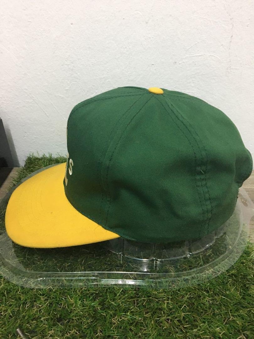 Baseball cap (Category: Cap & Hats) located in Bangi. Submitted by mus43500 (Listing ID 1145971263, Image 3). Description: Salam semua: -cap baseball hijau kuning -personal collection -item condition tiptop Berminat dm ye😁😁 Tq for viewing 😊😊.