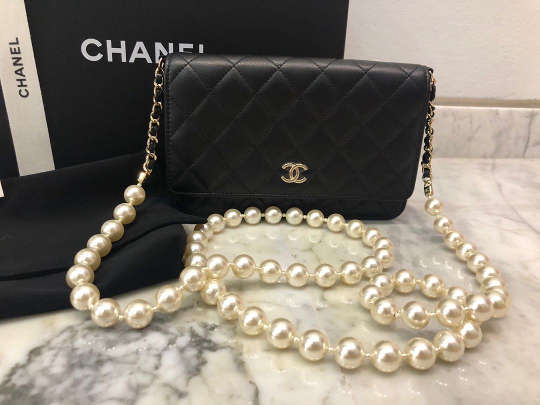 Chanel pearl strap woc