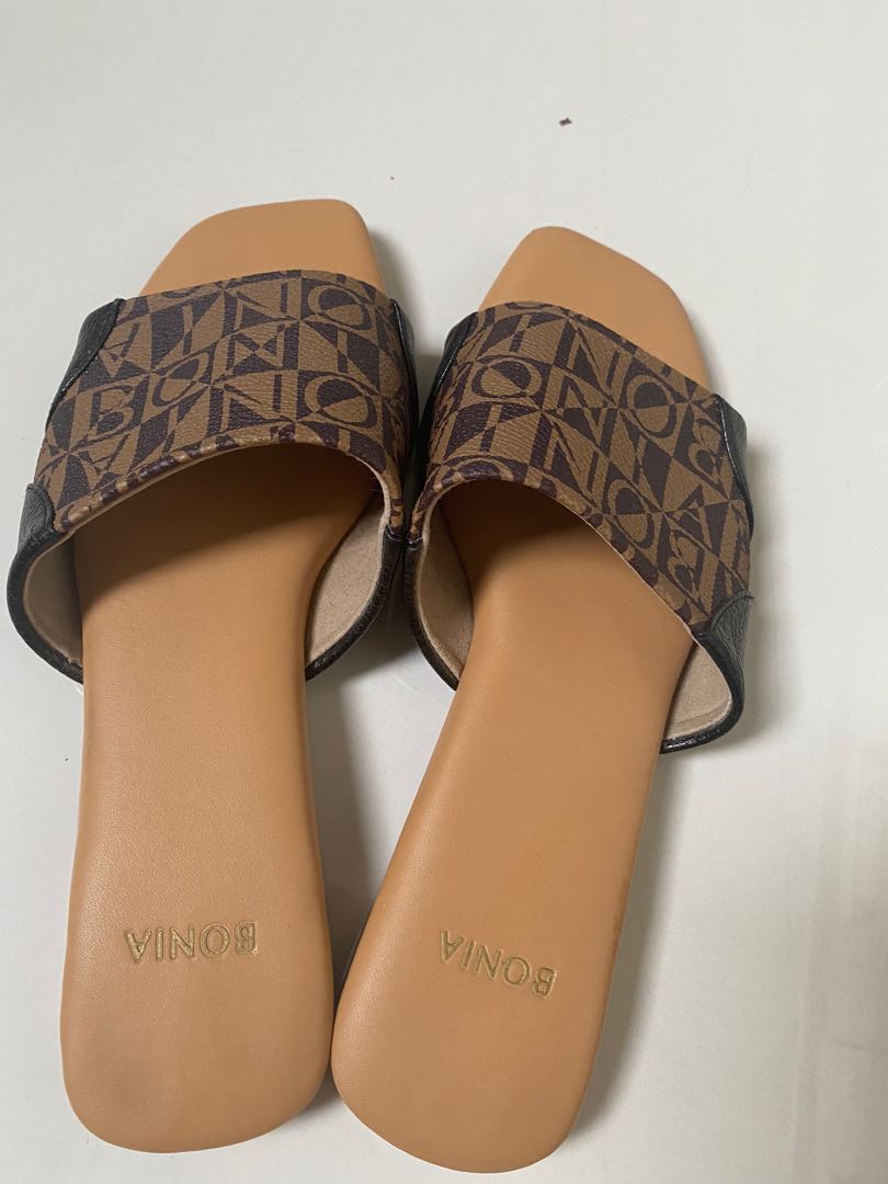 Sandal best sale bonia original