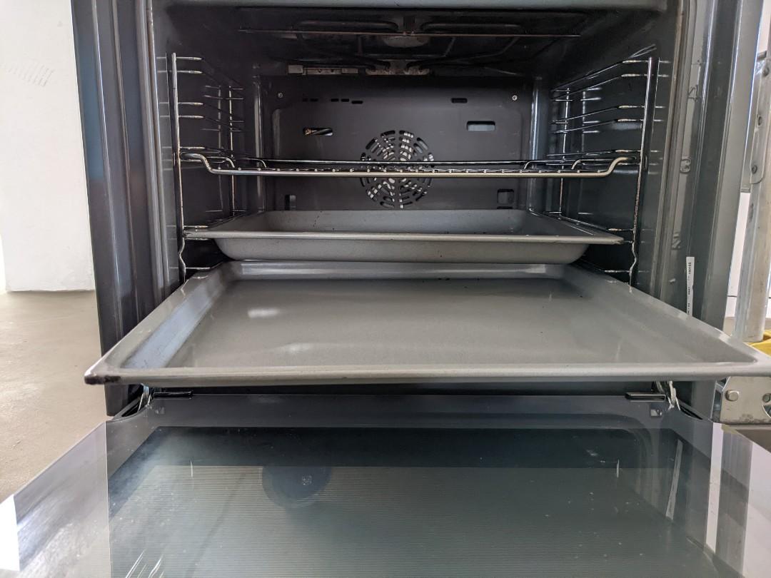 BOSCH HBF134BS0K built in oven, TV & Home Appliances, Kitchen Appliances, Ovens & Toasters on