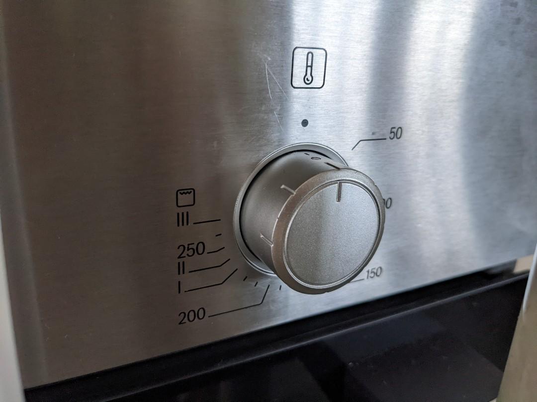 BOSCH HBF134BS0K built in oven, TV & Home Appliances, Kitchen Appliances, Ovens & Toasters on