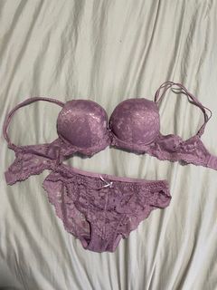 (Category: ) located in . Submitted by missfezire (Listing ID 1146089721, Image 1). Description: .
