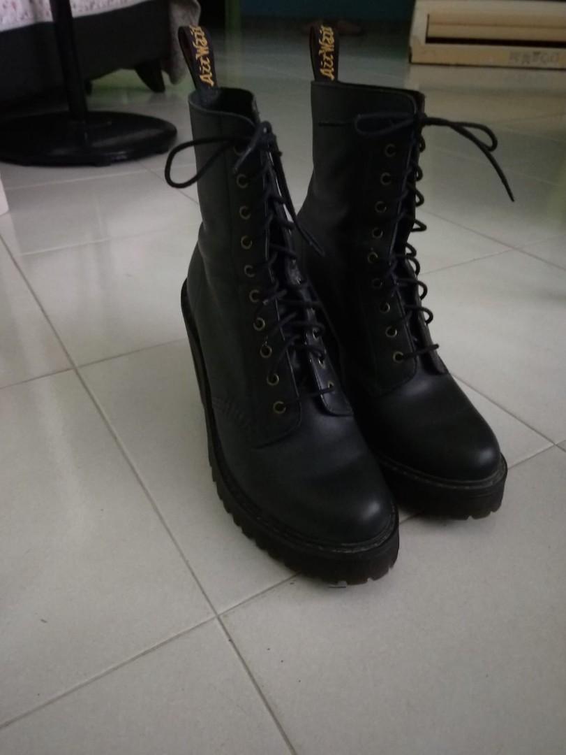 Dr martens kendra black leather heeled ankle top boots