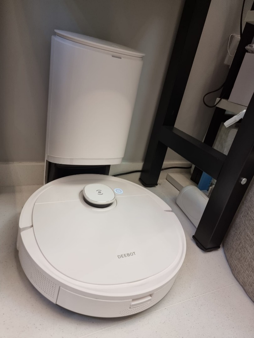 Ecovacs deebot t9 plus with auto empty station, TV \u0026 Home Appliances,  Vacuum Cleaner \u0026 Housekeeping on Carousell