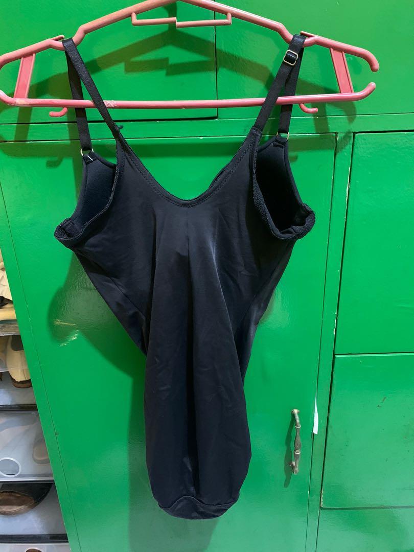 Flexees shapewear lingerie in black (Category: Undergarments & Loungewear) located in Mandaluyong City. Submitted by sartorialdeclutter (Listing ID 1145987269, Image 2). Description: Original price is 1k above Used once as an innerwear It shapes your body well! It has a built-in bra already. Size: 34A MOP: Gcash/BPI MOD: SDD/SCO/JNT/GGX.