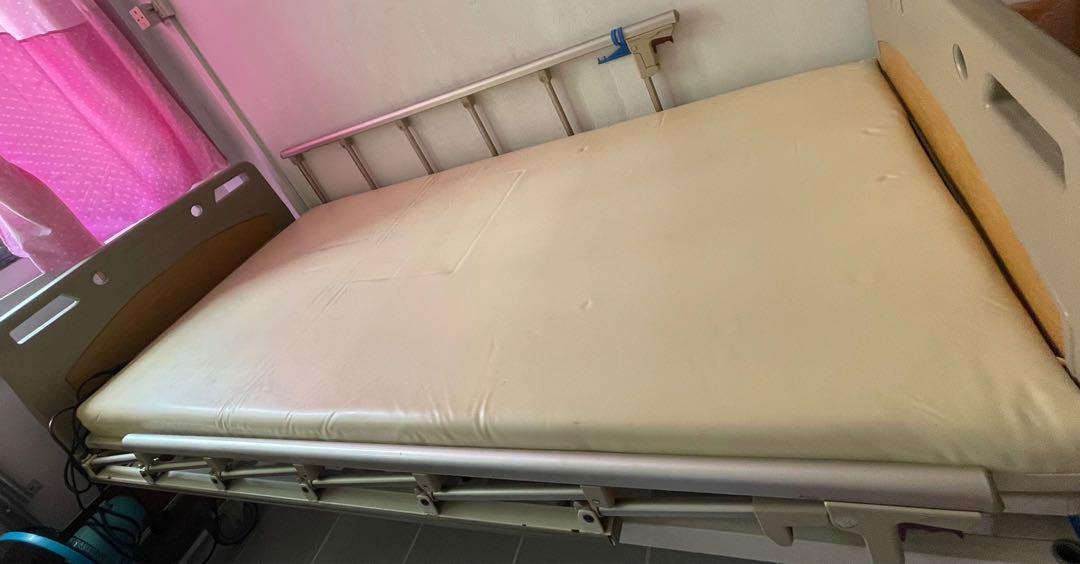 Hospital Bed with attached remote recline function, Furniture & Home