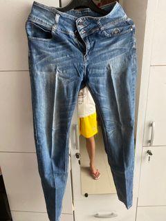 Jeans wanita