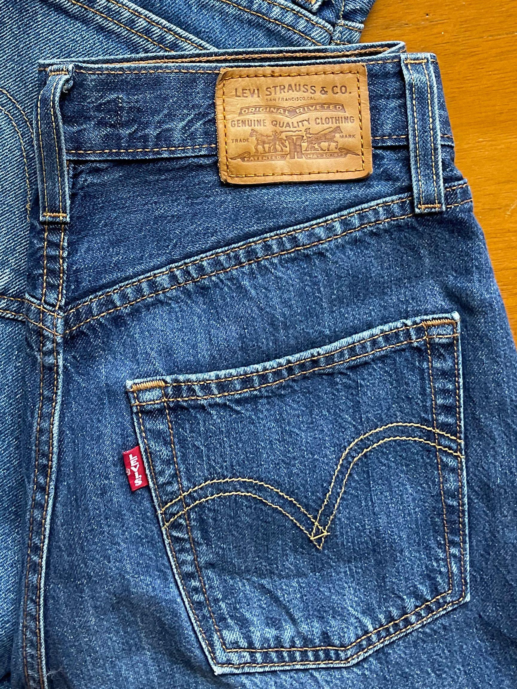 Rib cage store pleated cropped jeans