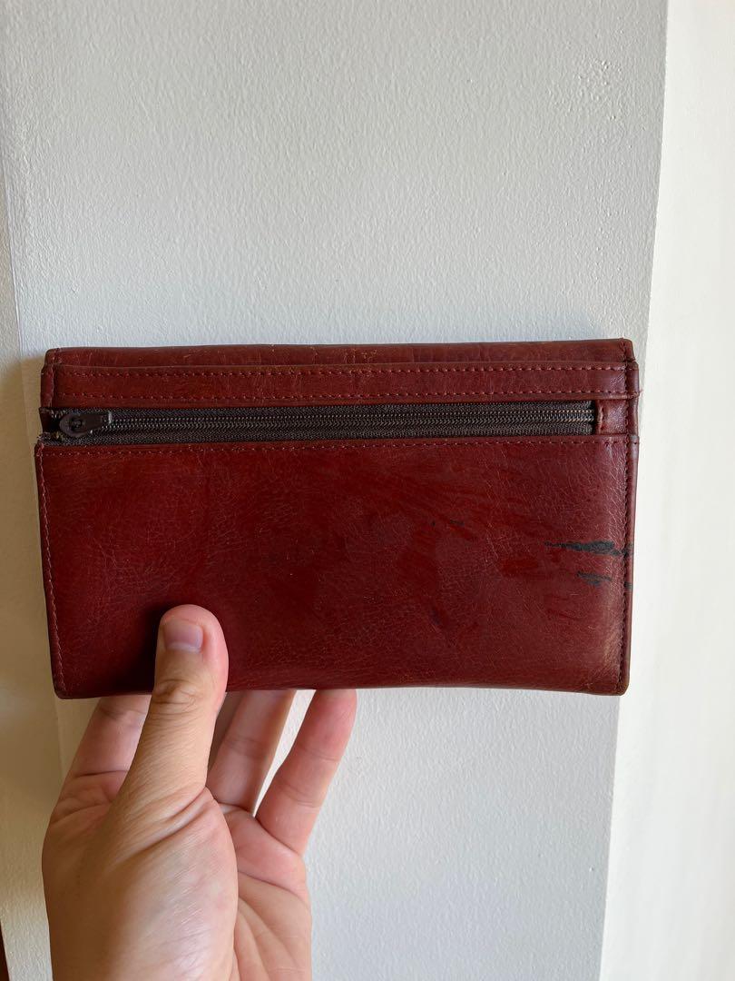 Lorenzo Banfi Vintage (Category: Wallets & Card holders) located in Angeles City. Submitted by tricafort (Listing ID 1145982204, Image 2). Description: Lorenzo Banfi.