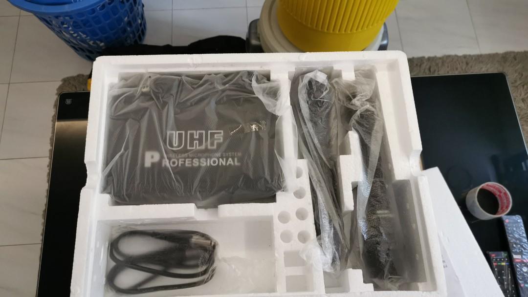 Martin Roland Wireless Mic, Audio, Microphones on Carousell