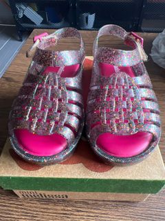 (Category: ) located in . Submitted by shopperlady (Listing ID 1146001822, Image 1). Description: .