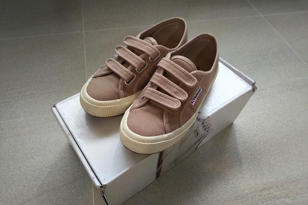 Superga sole sticky hotsell
