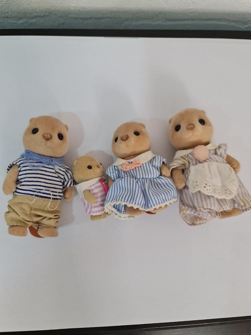 Sylvanian Families Otter Family Figurines, Hobbies & Toys, Toys & Games ...