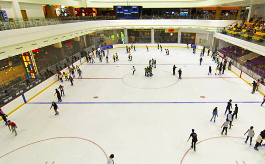 The Rink, J cube, Ice skating 2 x adults, Tickets & Vouchers, Local Attractions & Transport on