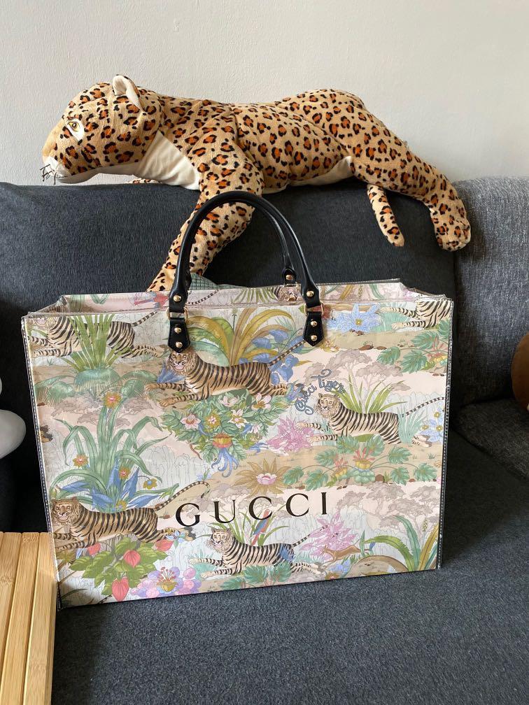 Gucci tiger tote sales