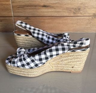 (Kategori: ) berada di . Dikirim oleh Angelique_Store (ID iklan 1146074512, Gambar 1). Deskripsi: .