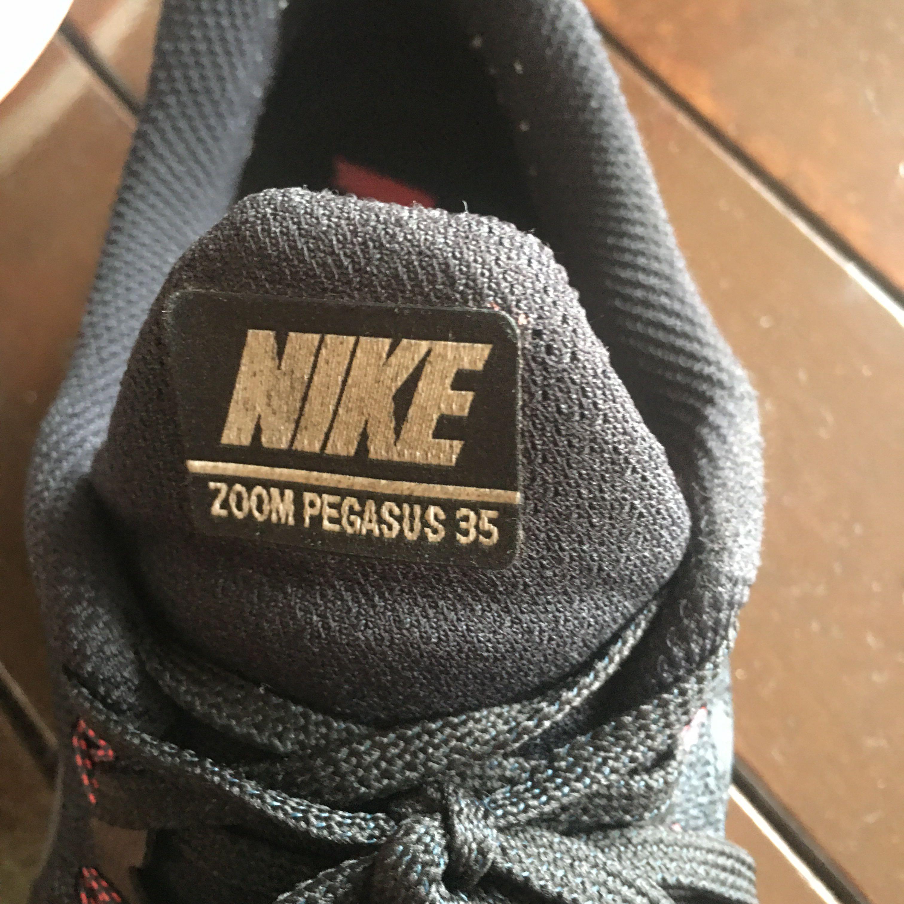WTS NIKE AIR ZOOM PEGASUS 35 SHOES SIZE US10.5 Sports Equipment
