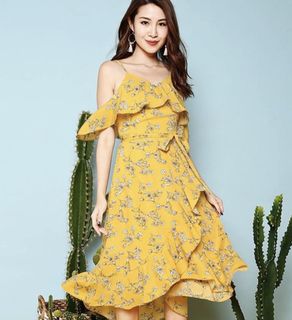 (Category: ) located in . Submitted by clearingmywardrobehehe (Listing ID 1146216547, Image 1). Description: .