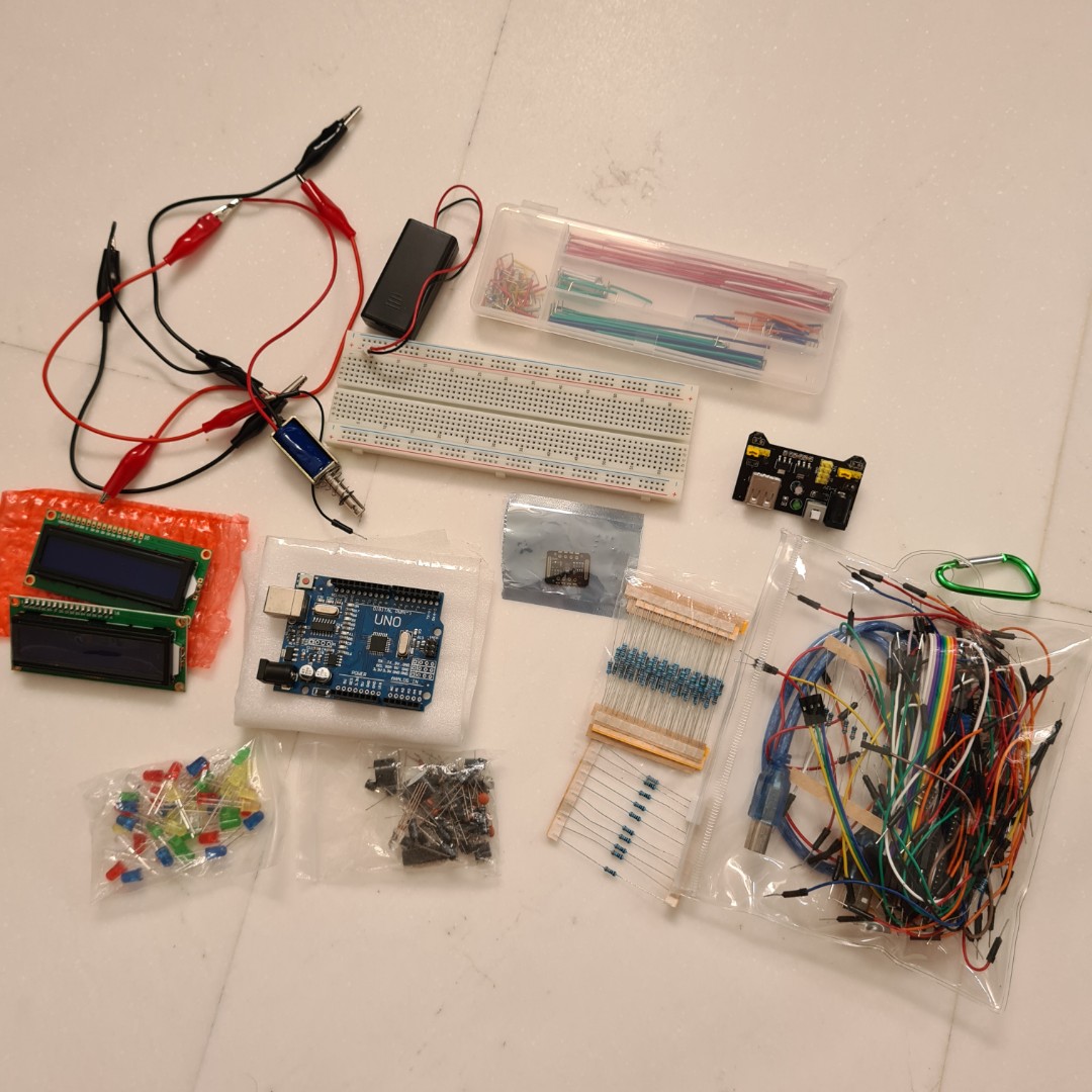 arduino uno kit, Everything Else on Carousell