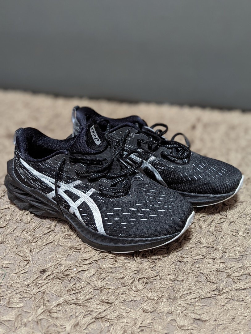 Asics novablast 42 clearance