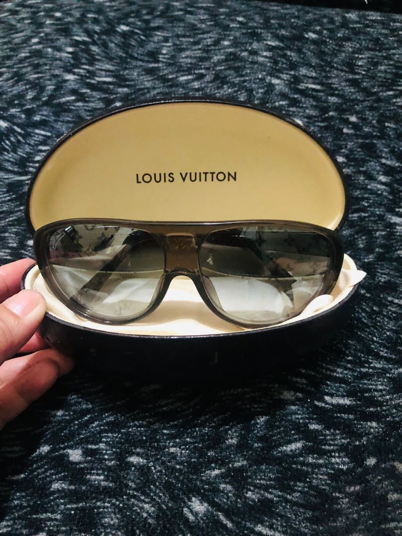 Authentic Louis Vuitton WILD AT HEART GLASSES CASE for Sale
