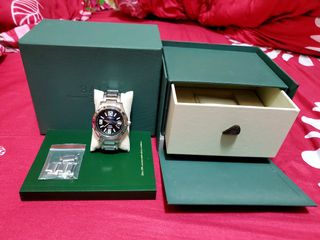 （分類：）位於 。 由 banknotes.watches 提交（商品編號 1146283575，圖片 1）。簡介： 。