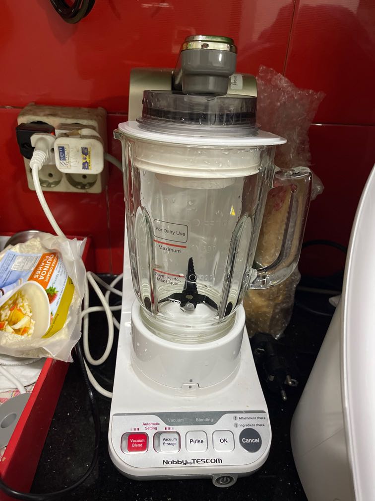 Blender vacuum blender, Kitchen & Appliances di Carousell