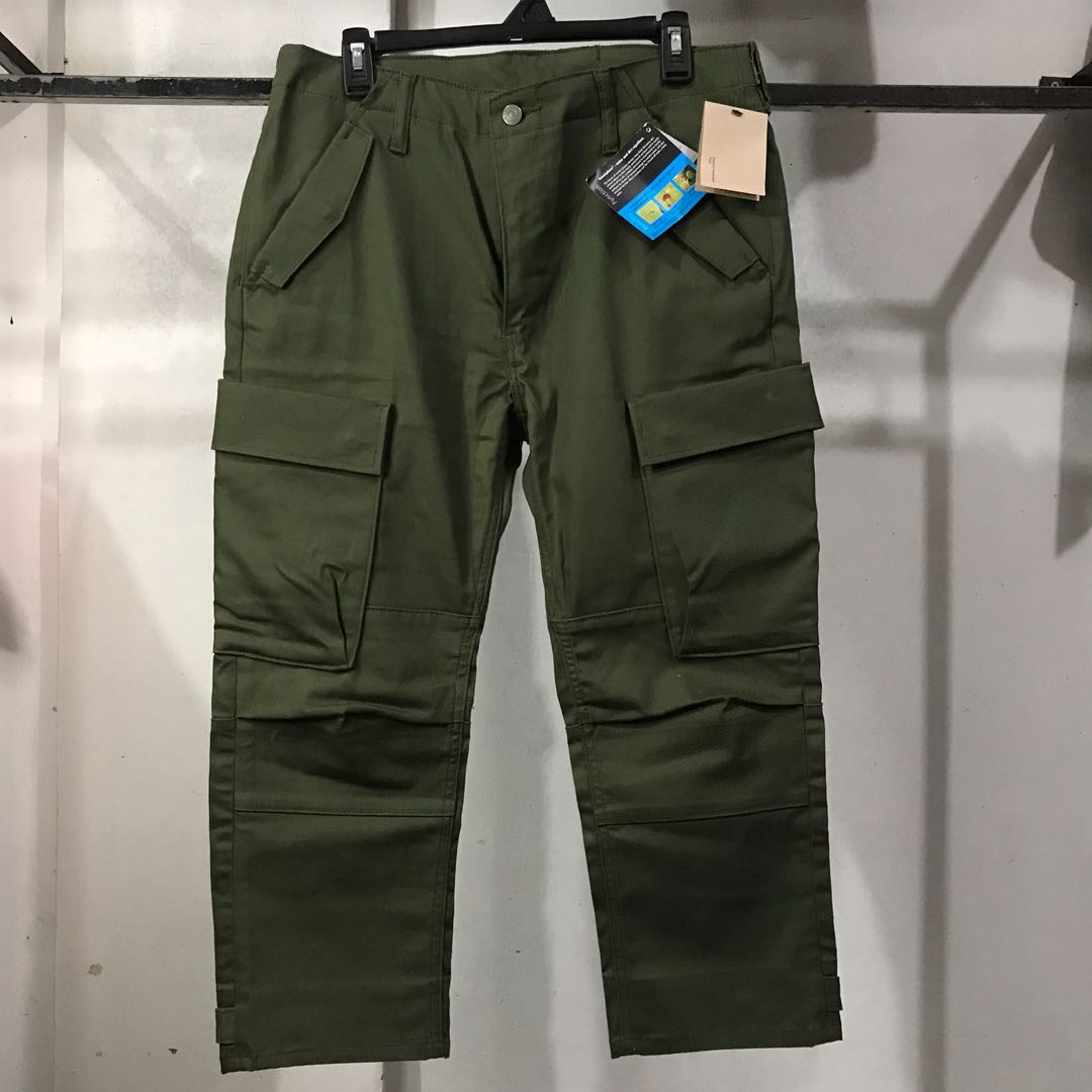 Cargo pants Levis green army, Fesyen 