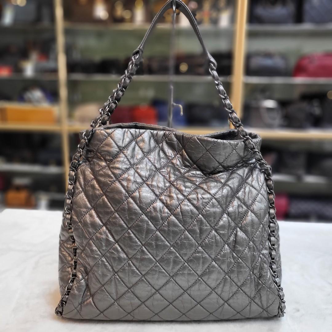 Chanel white hobo shoulder bag, Luxury, Bags & Wallets on Carousell