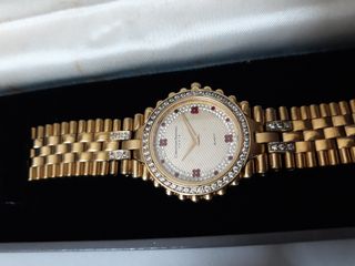 (Category: ) located in . Submitted by VINTAGEPRELOVED2022 (Listing ID 1146187476, Image 1). Description: .