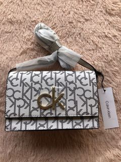 (Category: ) located in . Submitted by ncbcloset (Listing ID 1146315786, Image 1). Description: .