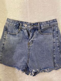 (Category: ) located in . Submitted by kszz_ (Listing ID 1146323963, Image 1). Description: .