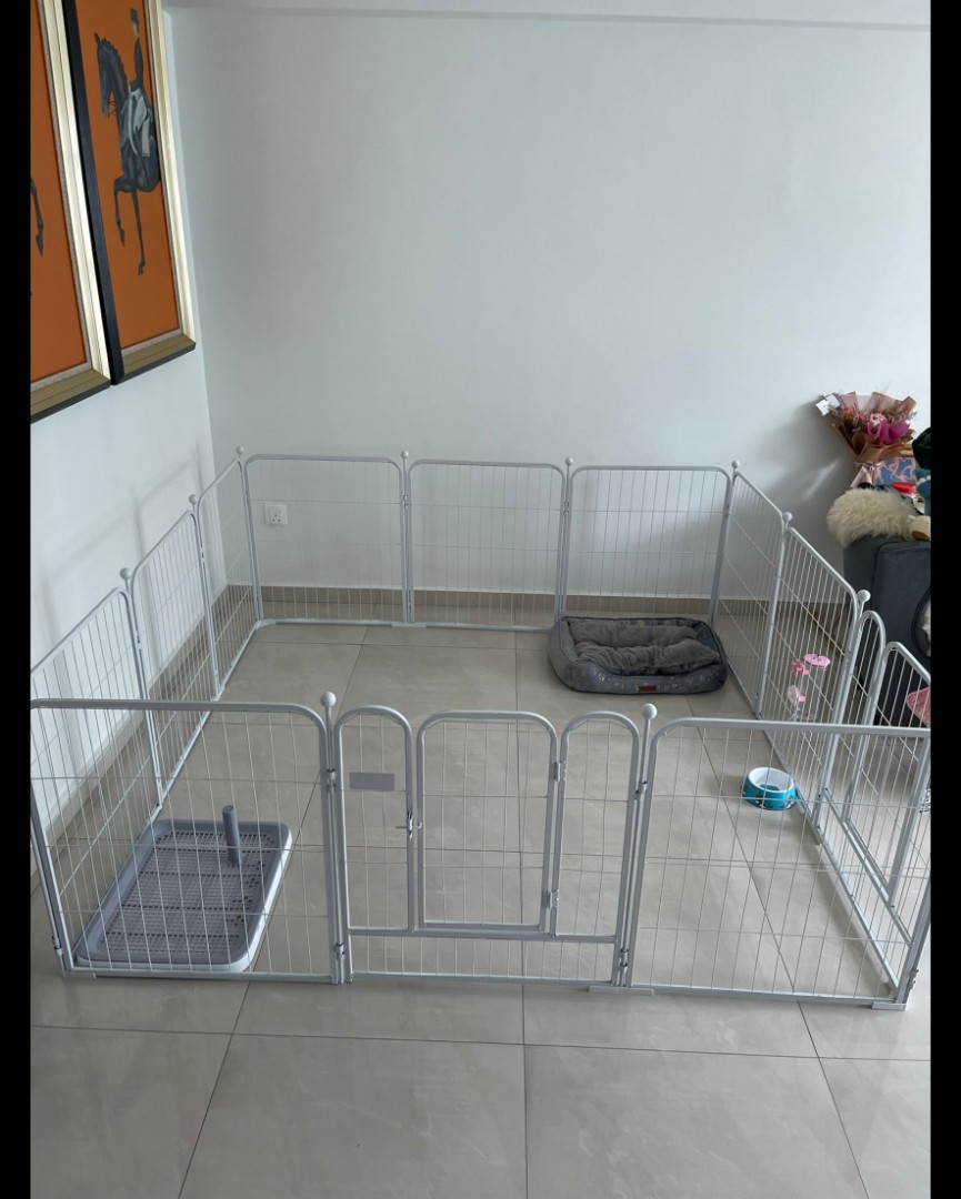 Dog fence / cage, Furniture & Home Living, Furniture, Other Home