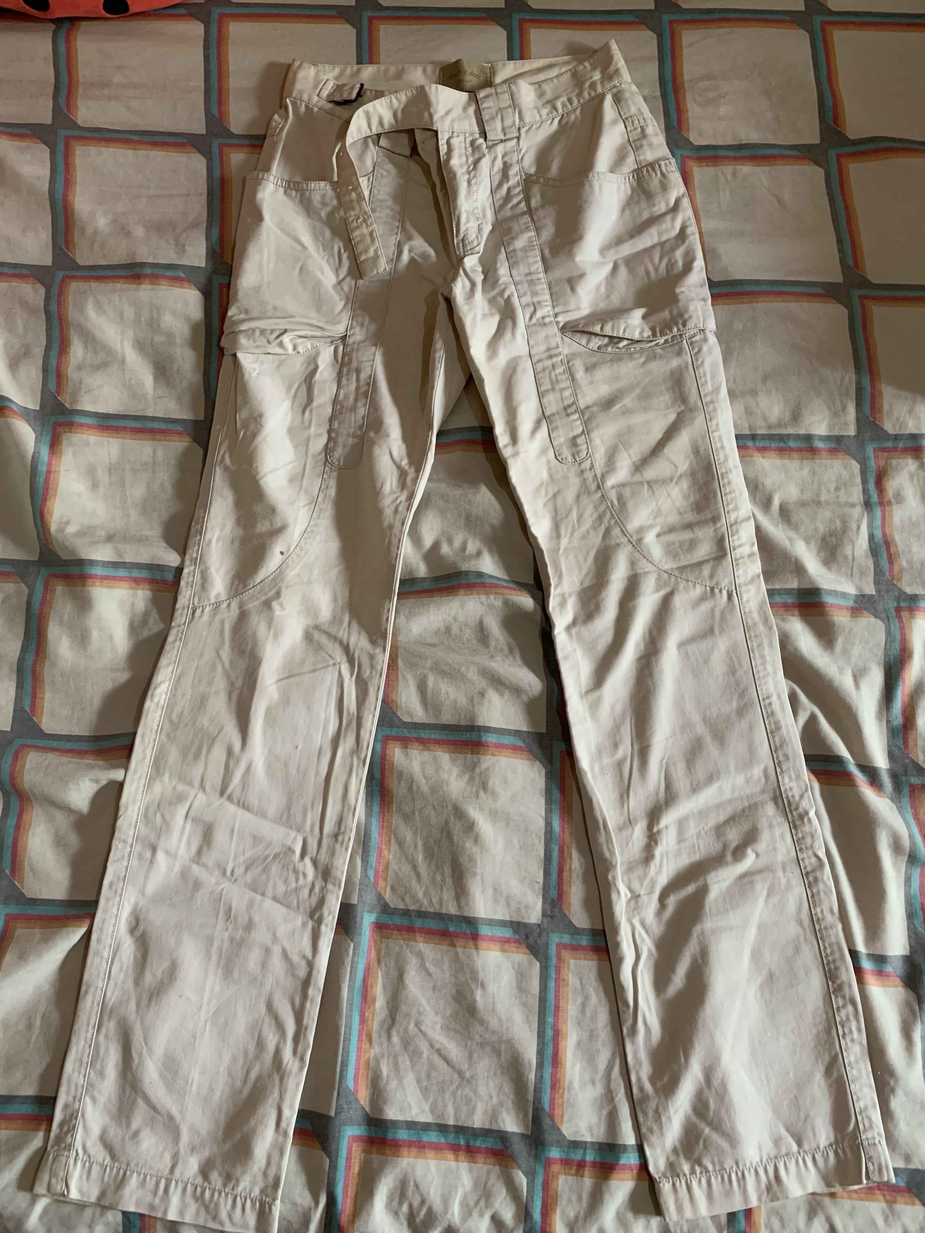 Flesh Jeans, Women's Fashion, Bottoms, Jeans on Carousell