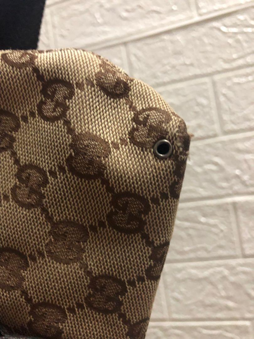 Gucci belt bag body bag (Category: Luxury Bags & Wallets) located in Imus. Submitted by shadracula (Listing ID 1146279224, Image 3). Description: Legit gucci belt bag With code From Japan See pics to appreciate With minimal flaws, acceptable imperfections .