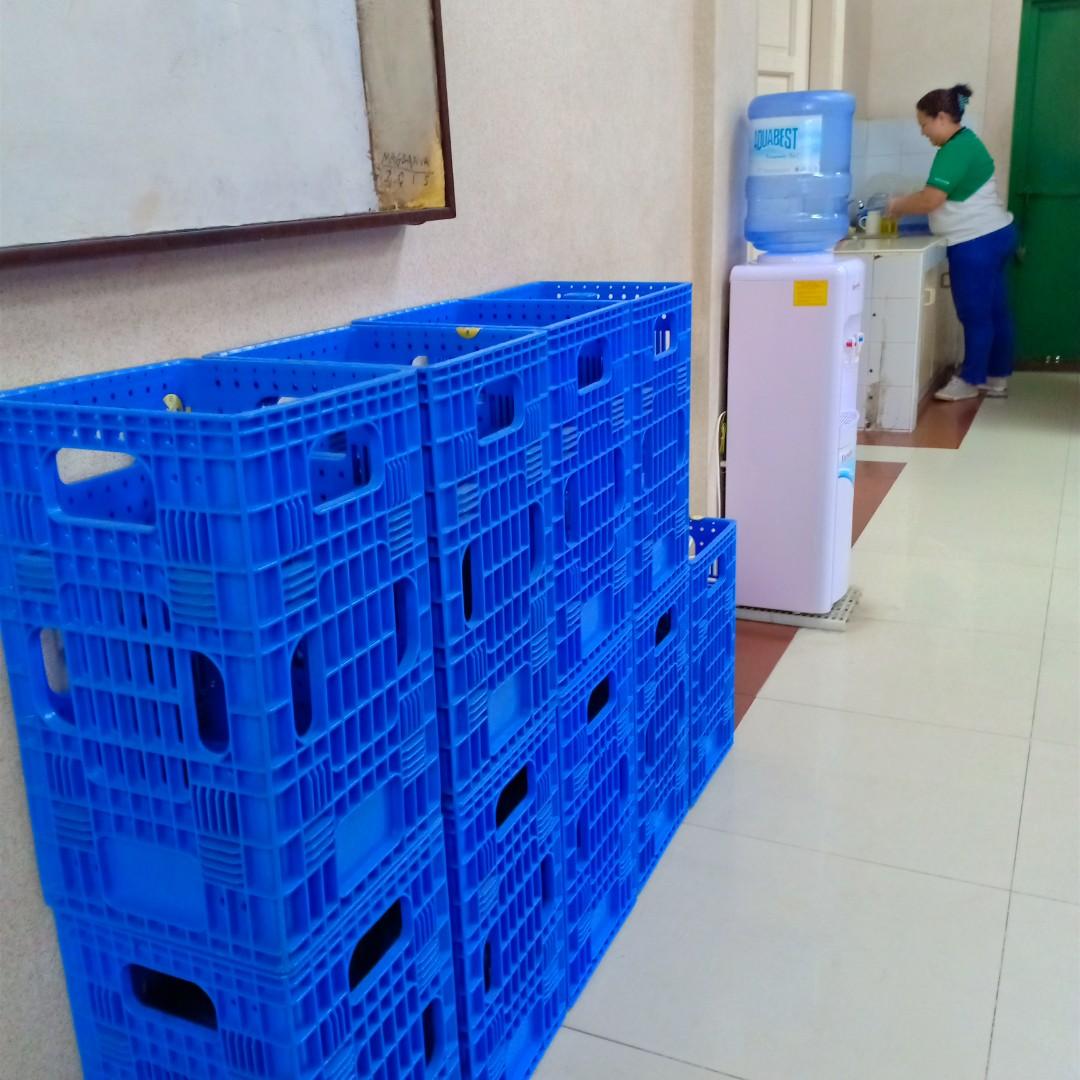 Heavy Duty 5 Gallon Water Bottle Crate, Furniture & Home Living, Home