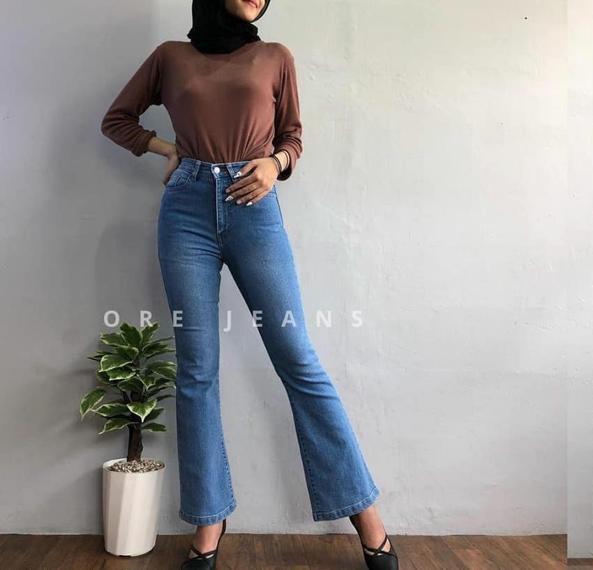 Flare Leggings for 2, Women's Fashion, Bottoms, Jeans & Leggings on  Carousell