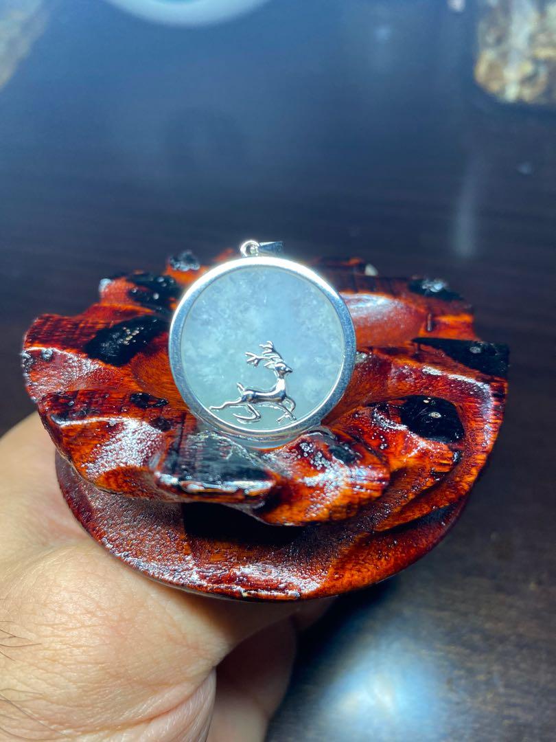 Jade (Category: Precious Stones) located in Singapore. Submitted by harrymaomao (Listing ID 1146275151, Image 3). Description: Jade deer Pendant.