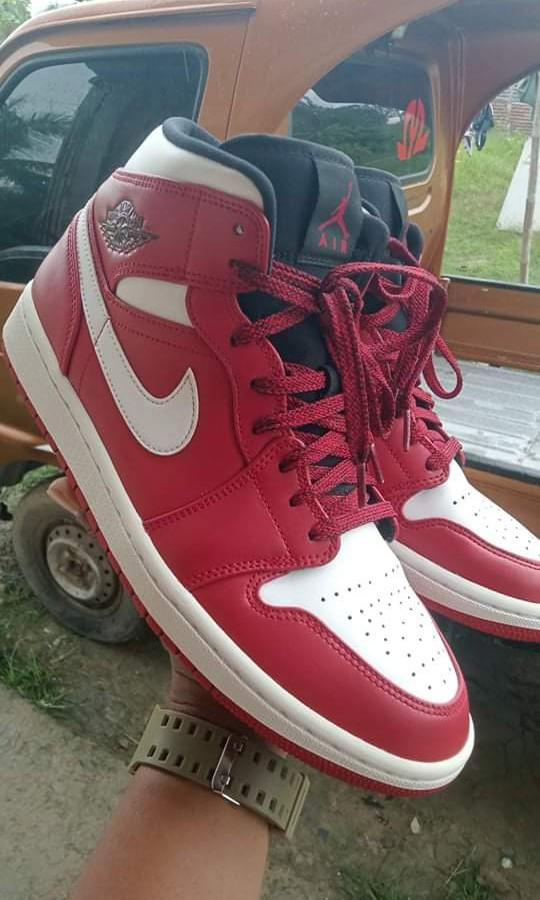 Nike air jordan 1 mid 'chicago' - gym red sales