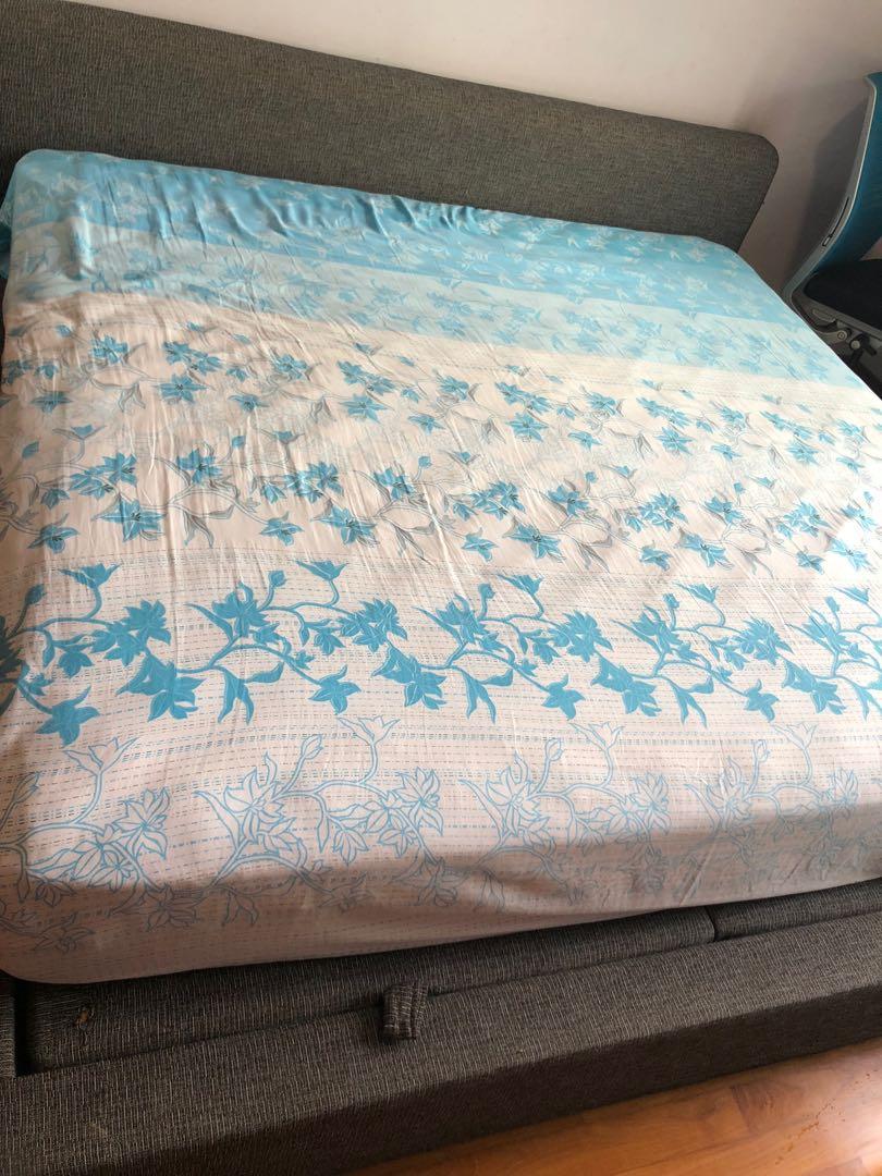 King size hydraulic bed frame, Furniture & Home Living, Furniture, Bed