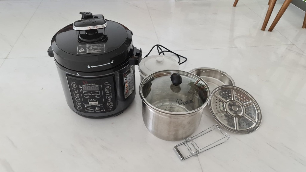 La Gourmet 6L Pressure Cooker, TV & Home Appliances, Kitchen Appliances